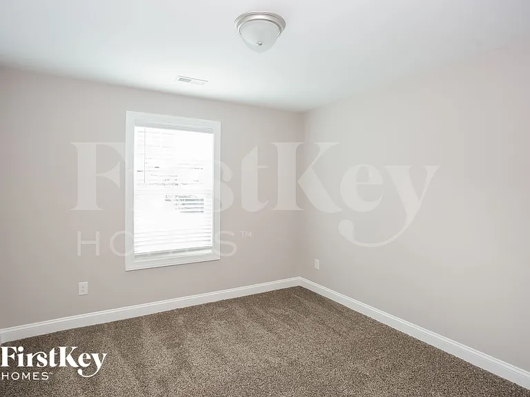 1009 W A St — Photo 14