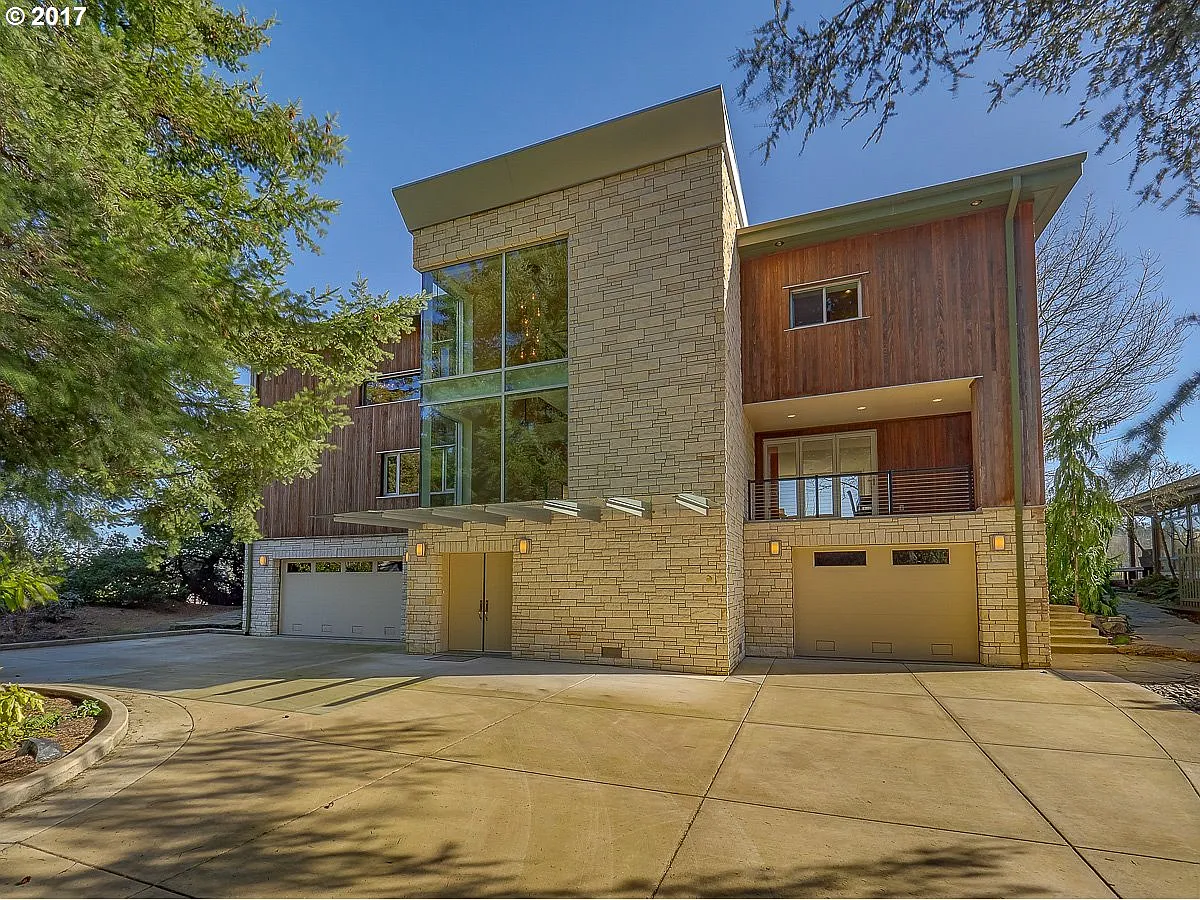 13560 Fielding Rd photo 1