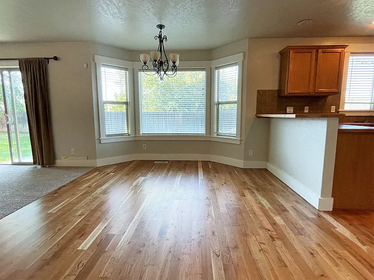 709 N Saddlebrook Way — Photo 10