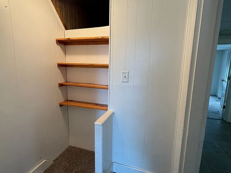 827 E Prospect St — Photo 8