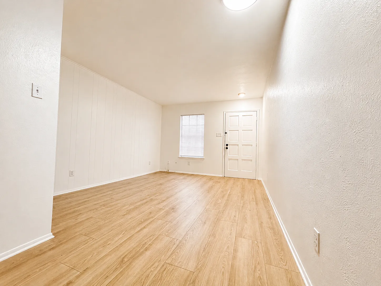 1 bed, 800 sqft, $1,150 — Photo 3