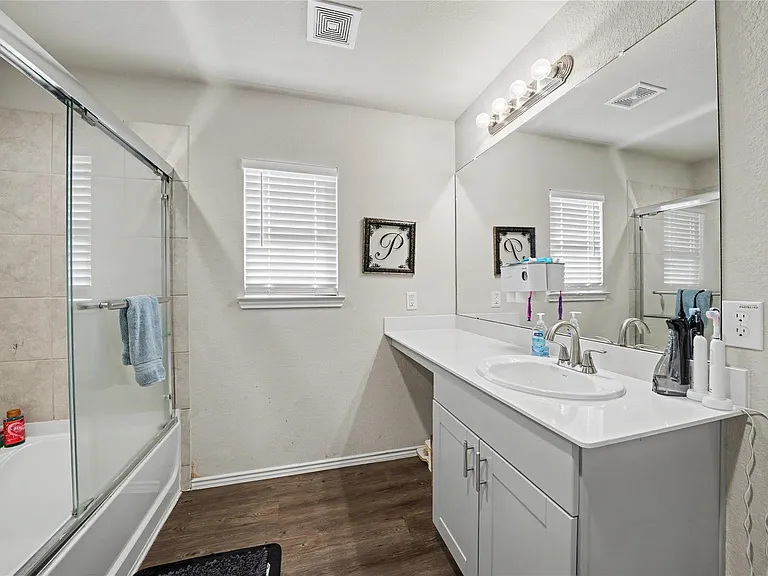 20815 Acorn Valley Dr — Photo 18