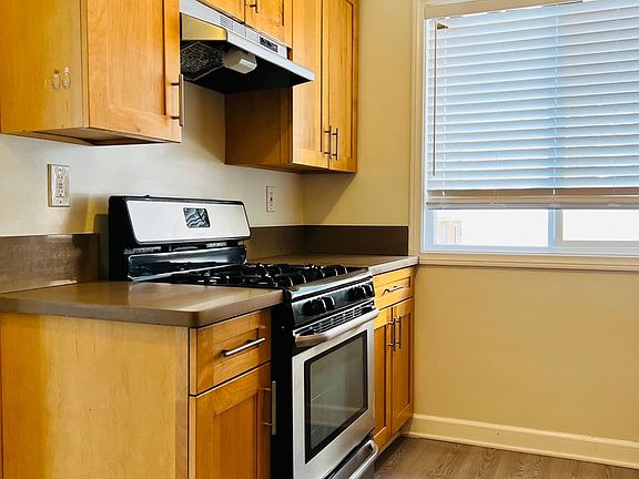 3rd image of 1849 Garfield Pl APT 15