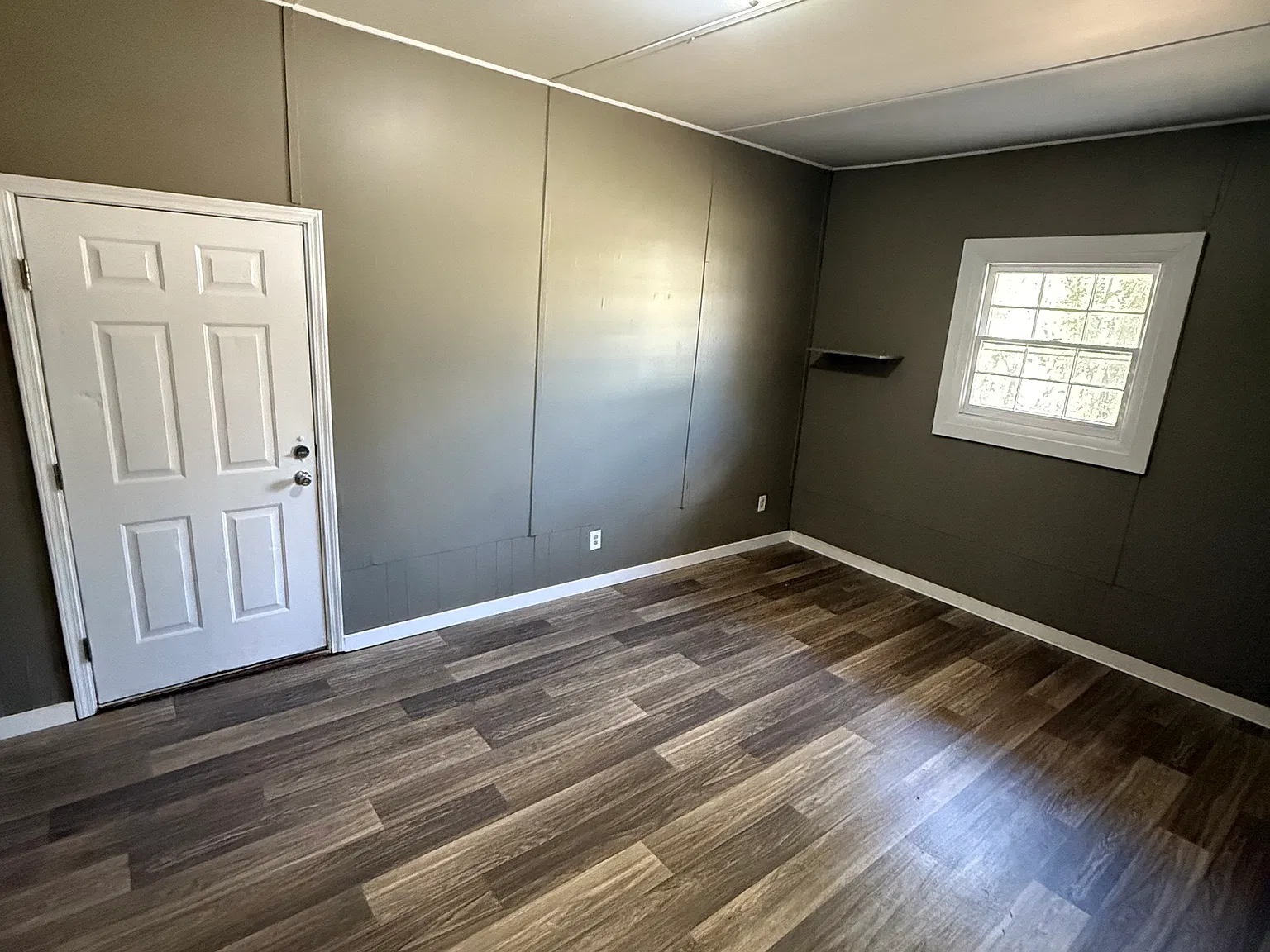 4 bed, 1254 sqft, $1,300 — Photo 2
