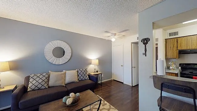 Eastridge Apartments — Photo 34