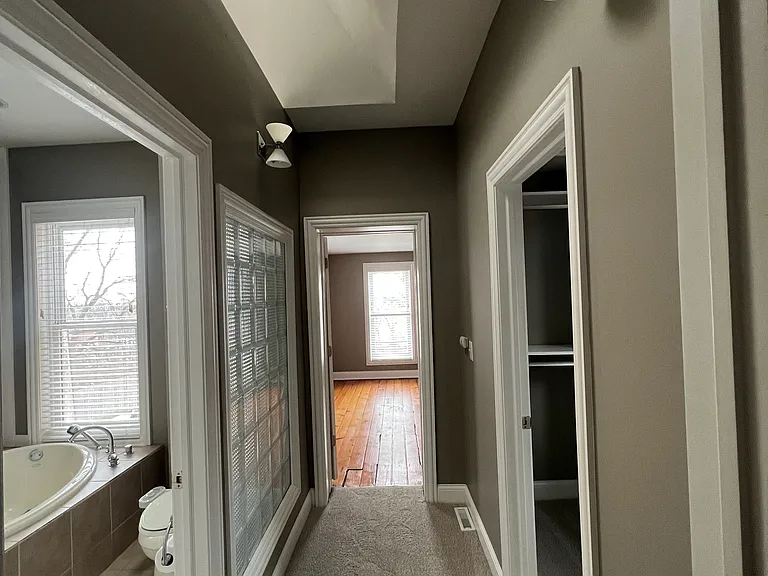 901 S Front St — Photo 12