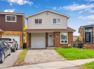 32 Lady Stewart Blvd, Brampton, ON L6S 3Y3