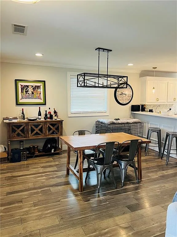 3 bed, 1500 sqft, $2,500 — Photo 4