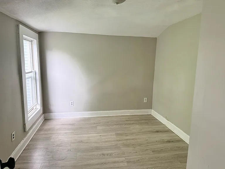 187 Washington St #B — Photo 15