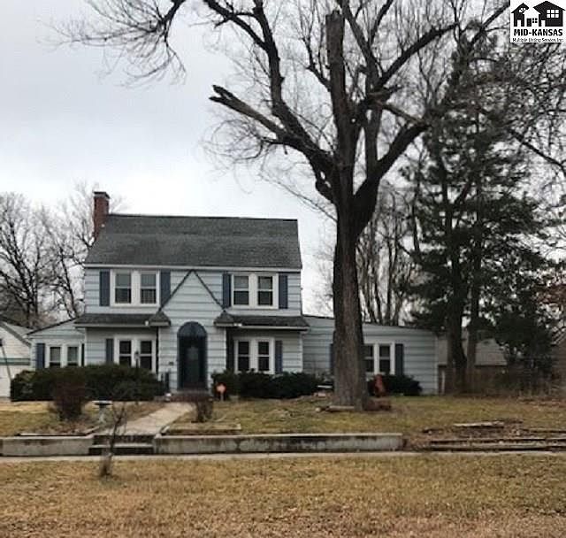 1st image of 117 W 20th Ave