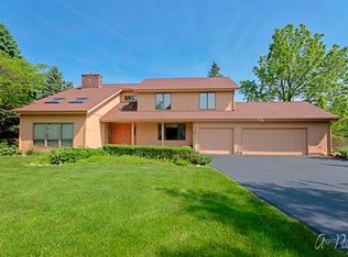 6622 Hayward Ct, McHenry, IL 60050