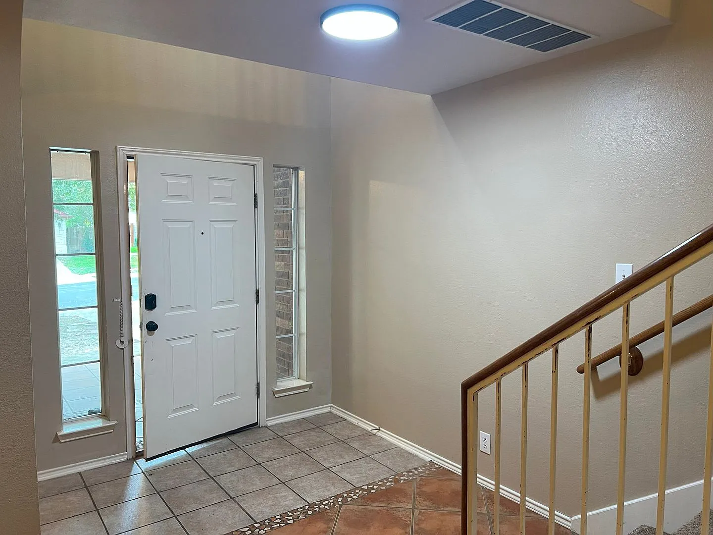 Welcome home to 3648 Diamond Falls! — Photo 3