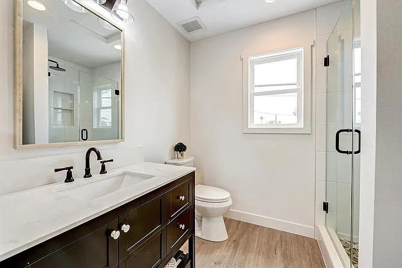 1 bed, 1.0 bath, 500 sqft, $2,000 — Photo 2