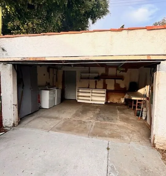 4354 Coolidge Ave — Photo 58