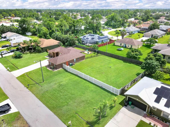 3317 SW Mundy Street, Port St Lucie, FL 34953