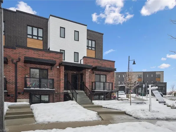 239 Chapel Hill Dr, Kitchener, ON N2R 1N2