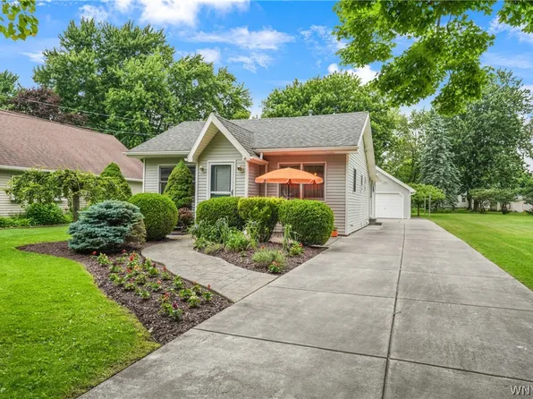 282 Rumbold Ave, North Tonawanda, NY 14120