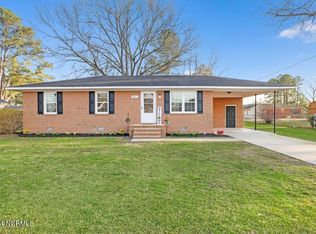 107 King Dr, Mount Olive, NC 28365