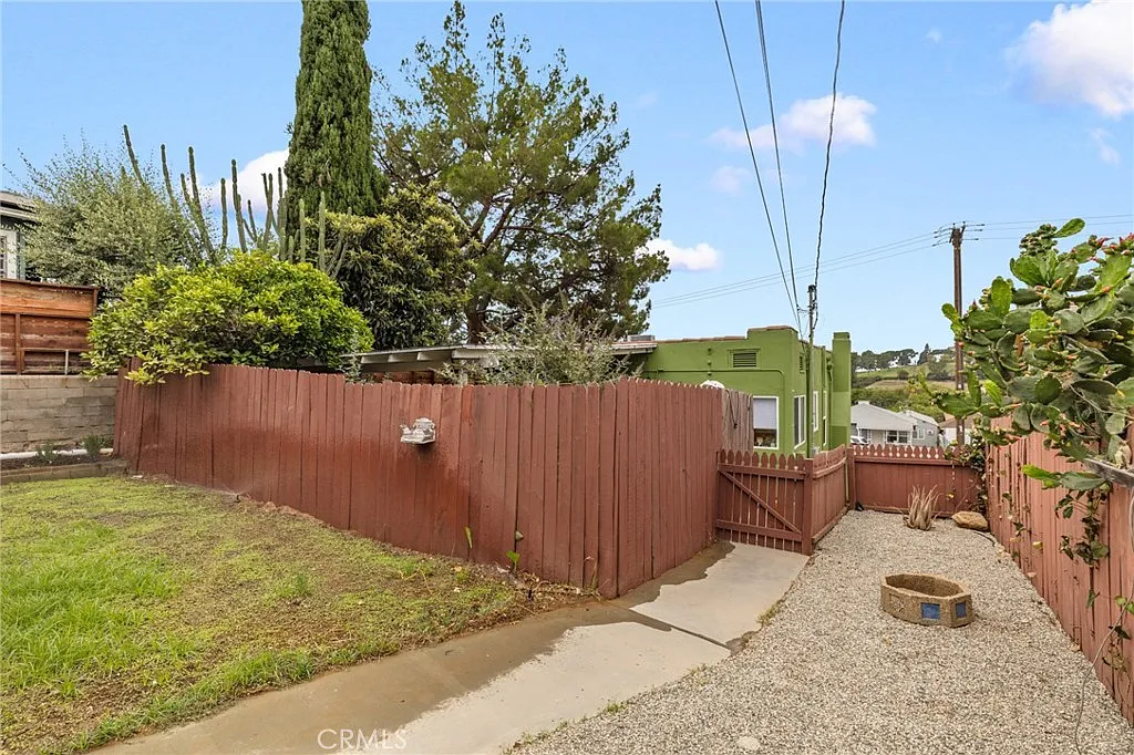 2 bed, 800 sqft, $3,850 — Photo 4