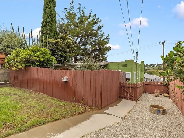4173 York Blvd — Photo 4