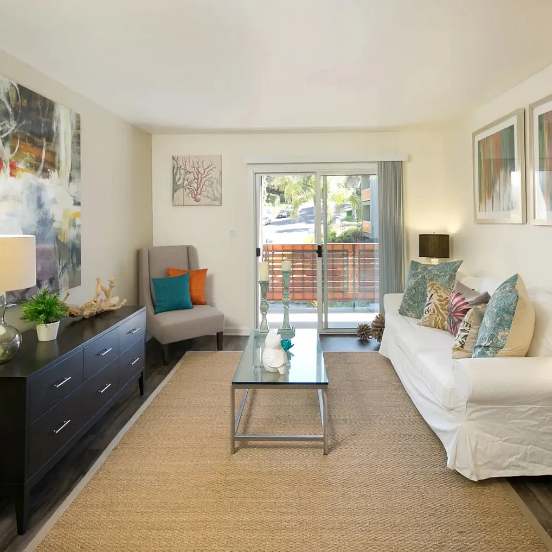 Bayside Apartments — Photo 2