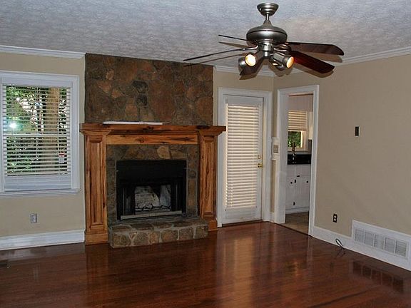 3rd image of 5861 Taylor Creek Dr