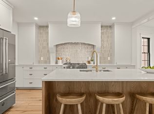 23 College Hill Rd #1, Somerville, MA 02144