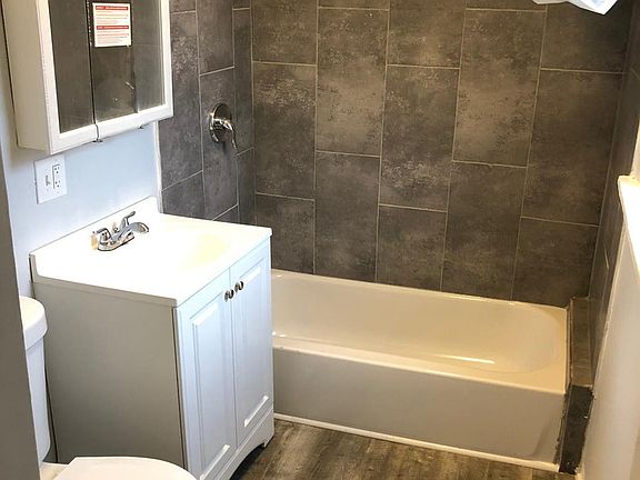 3rd image of 6104 S Eberhart Ave APT 1S