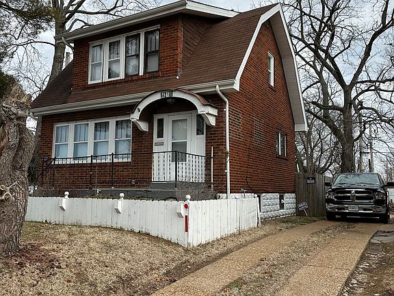 2nd image of 4210 Rosewood Ave