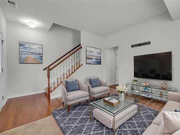 3rd image of 647 Muddy Creek Rd