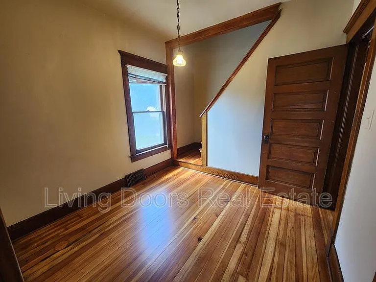 602 C St — Photo 8