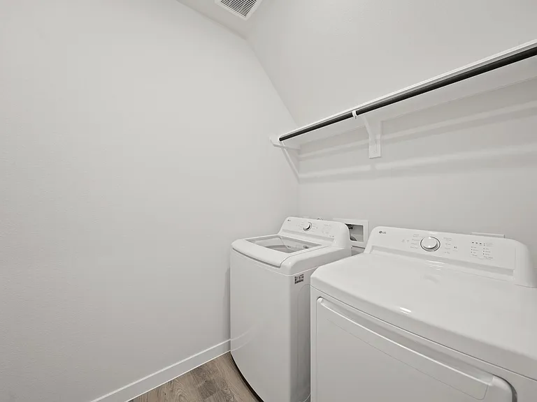 4006 Crowning Ct — Photo 5