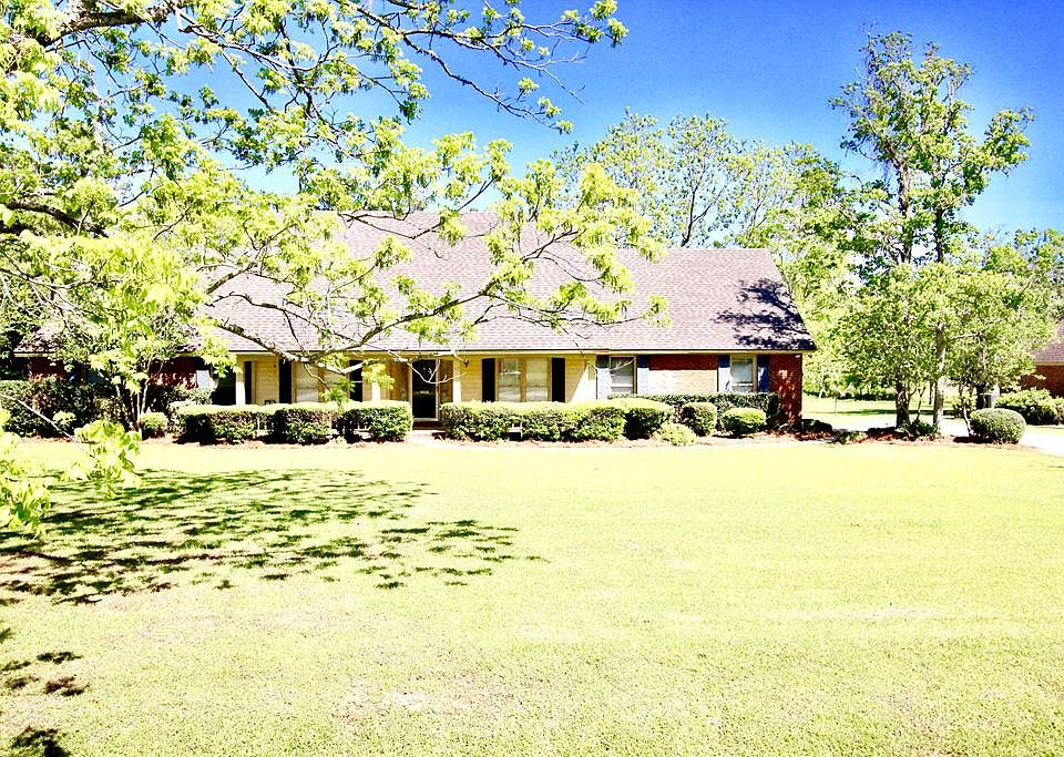 1st image of 4408 Woodfield Dr