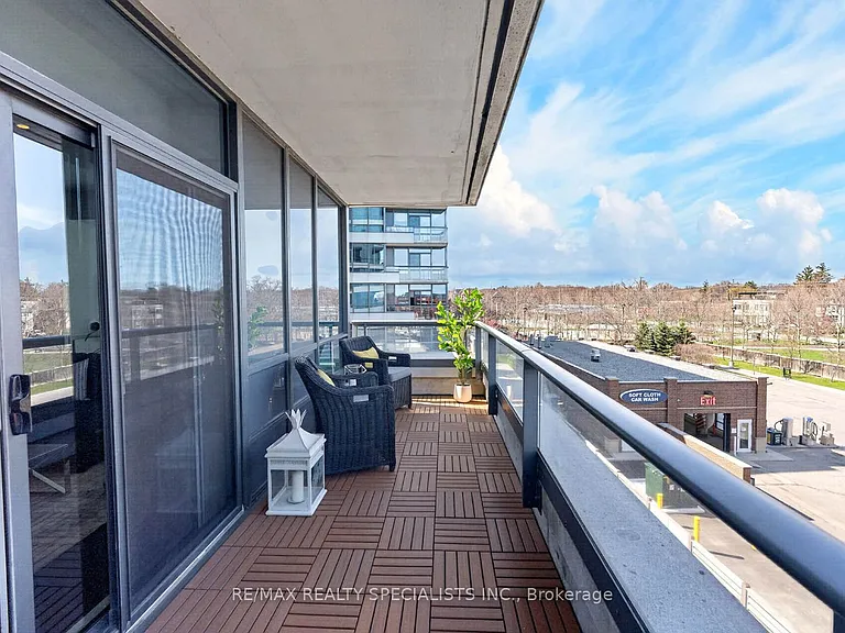 1 Hurontario St #306 — Photo 39