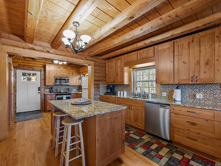 40 Chambers Dr — Photo 4