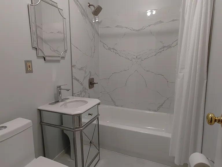 4219 Sherwood Ct — Photo 2