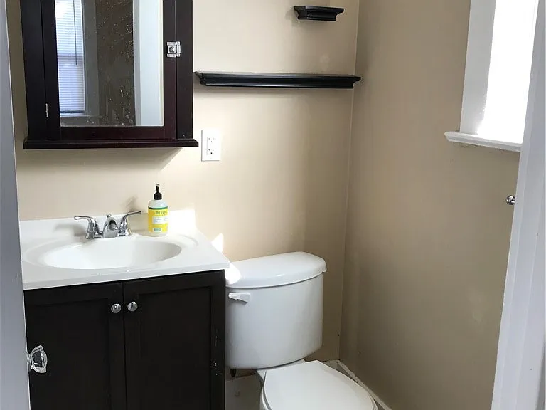 206 S Guadalupe Ave #C — Photo 6