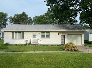 305 N 3rd St, Quasqueton, IA 52326