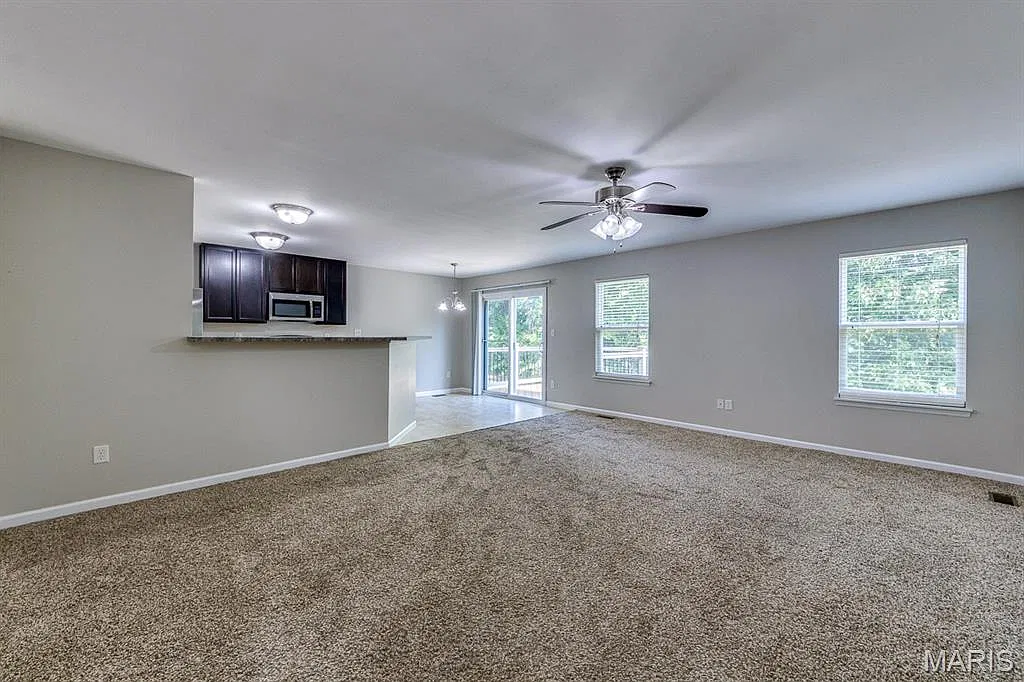 3 bed, 2.5 bath, 1748 sqft, $2,200 — Photo 3
