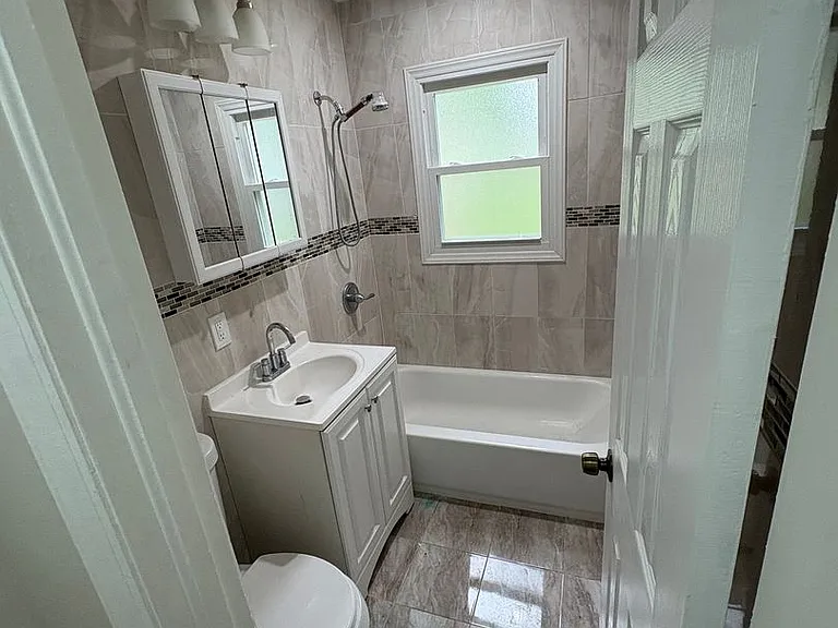 5517 Willow Ave — Photo 12