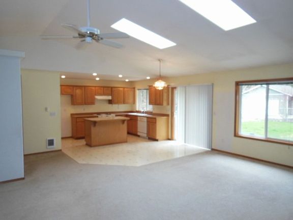 4th image of 40314 62nd Ave E