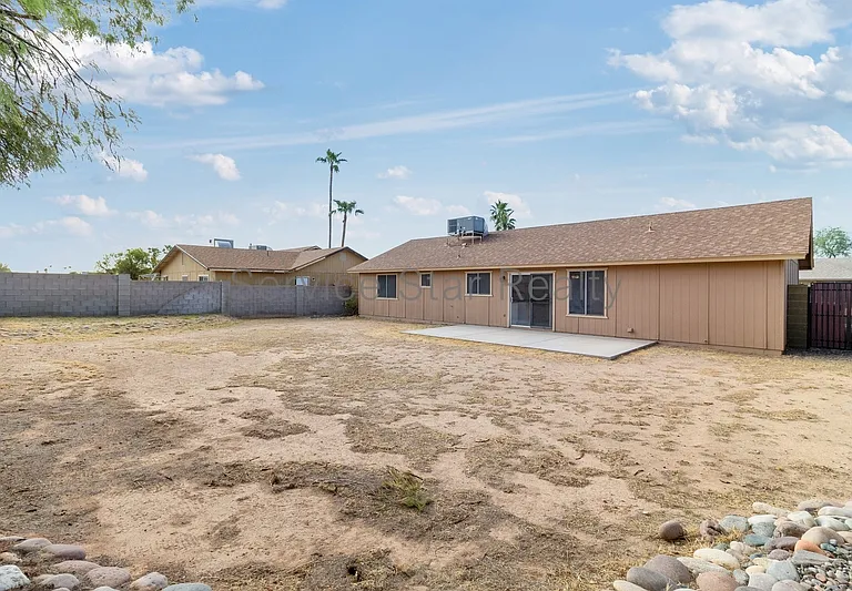6418 W Laredo St — Photo 18