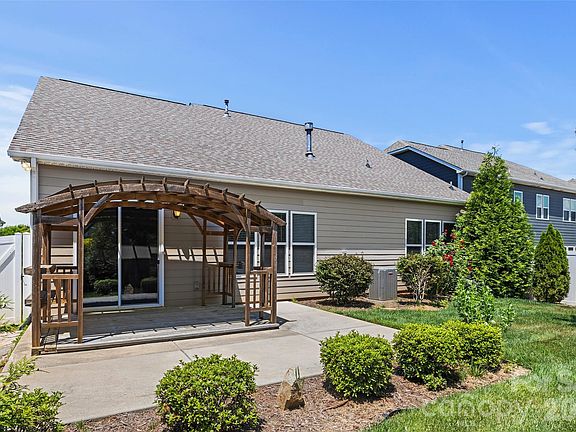 3rd image of 1408 Native Diver Ln