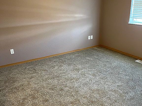 5th image of 4817 Chesapeake Way
