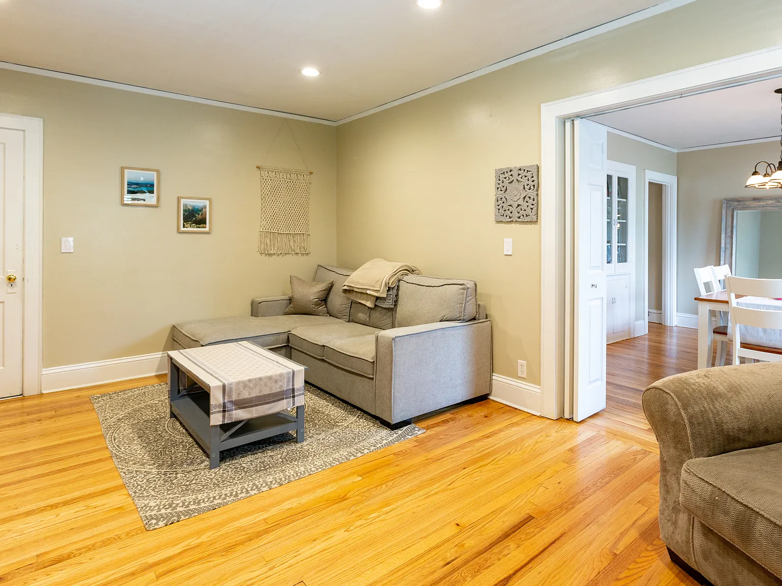 2 bed, 1450 sqft, $2,400 — Photo 2
