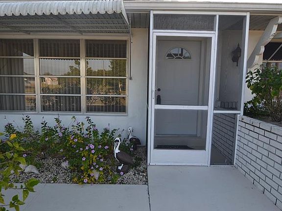 2nd image of 4112 Harbor Blvd