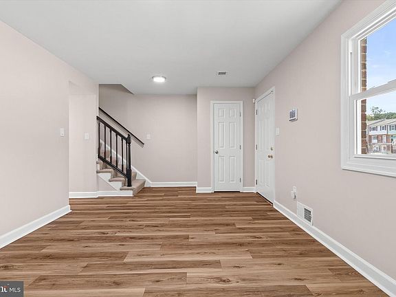 3rd image of 2506 Sedgewick Pl