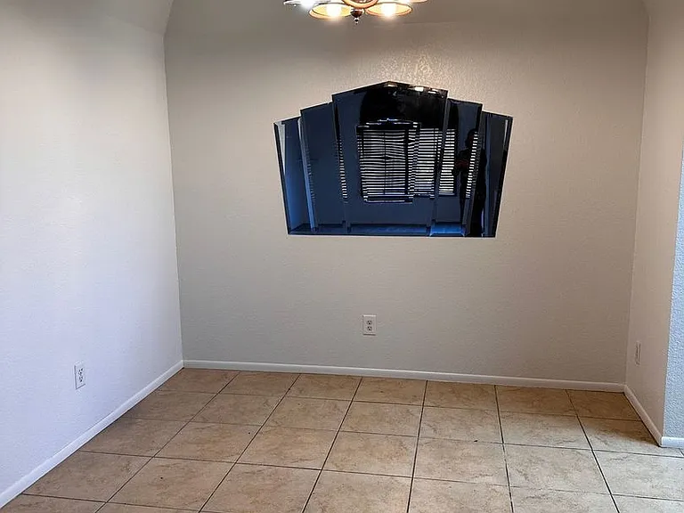 700 E Mesquite Cir #Q220 — Photo 6