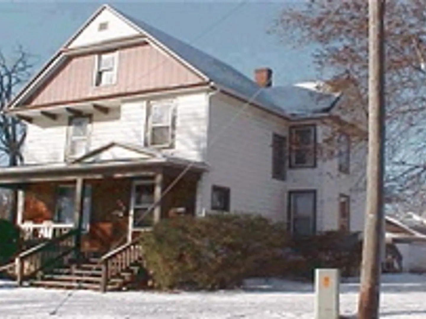 5 Bedrooms 2 Baths with Rent Freeze! Older Victorian Home CharmNJ — Photo 2