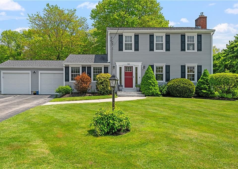 1st image of 121 Sun Valley Dr